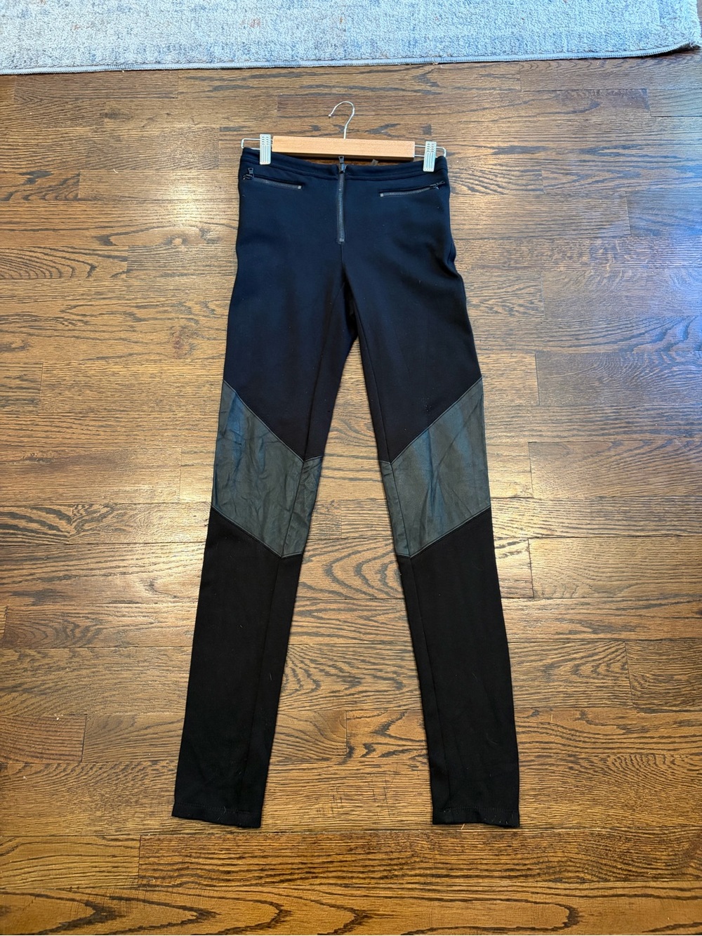 Alice + Olivia Black Zip-Detail w/leather detail Leggings